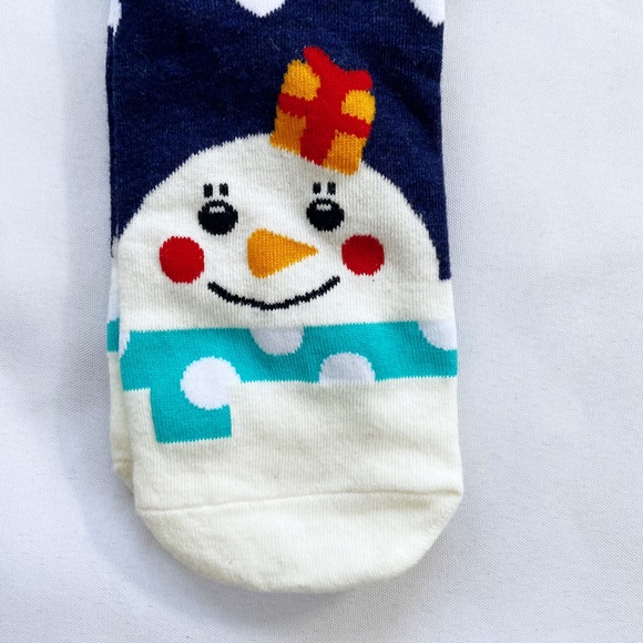 Snowman & Hearts Winter Holiday Multi-colored Cute Socks NWT - Picture 6 of 7